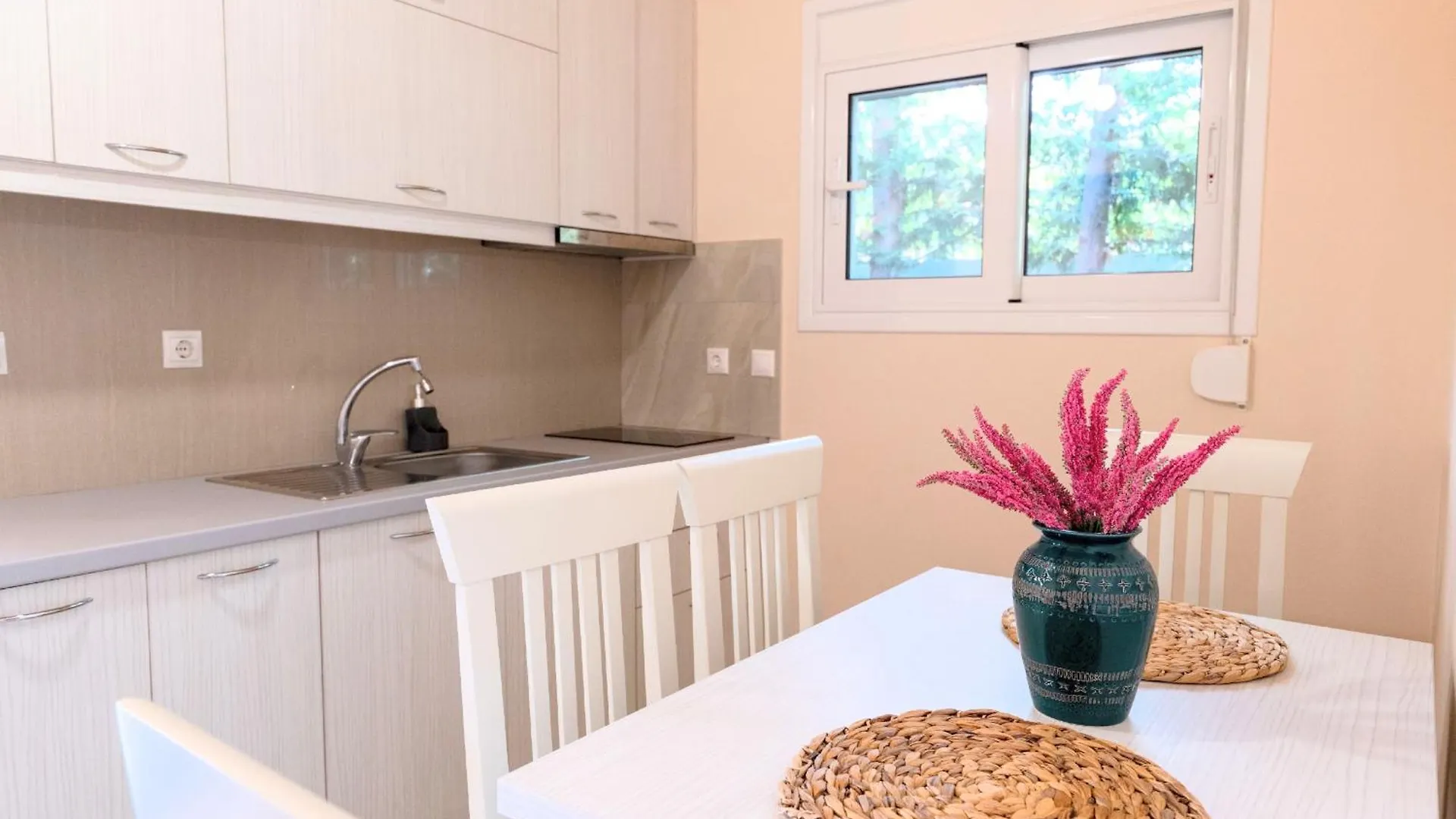 Dajana Apartments كساميل بيت للعطل